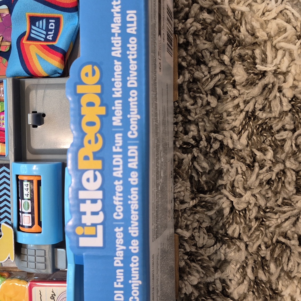 Fisher-Price Little People ALDI Playset - Picture 2 of 5